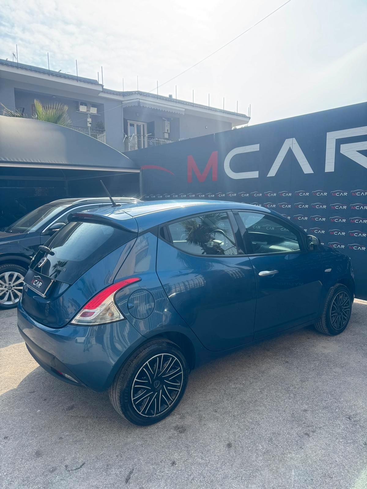 LANCIA YPSILON HYBRID 1.0 70CV