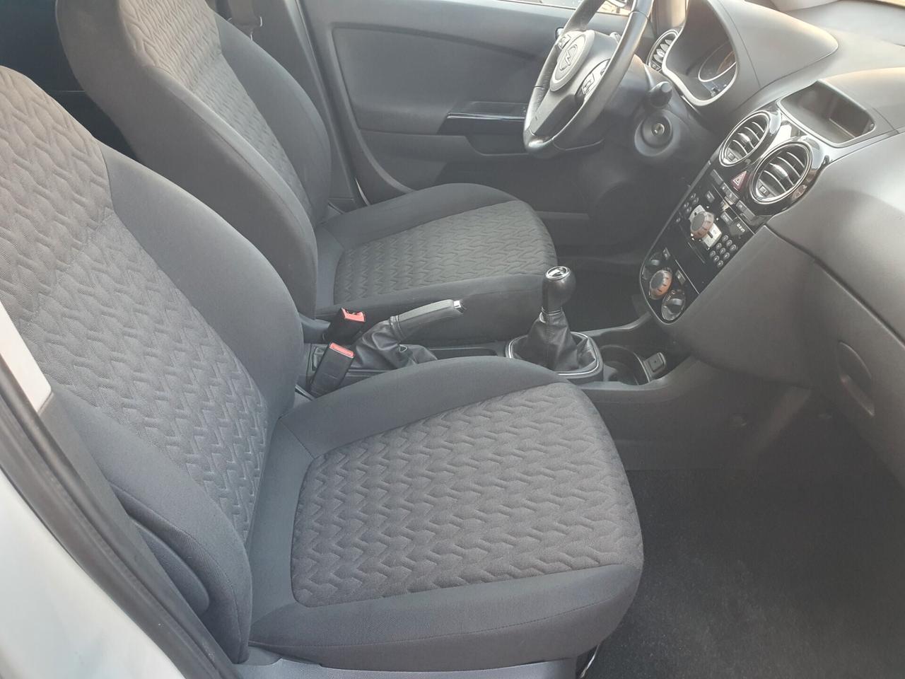 Opel Corsa 1.2 85CV benzina GPL Neopatent 2013