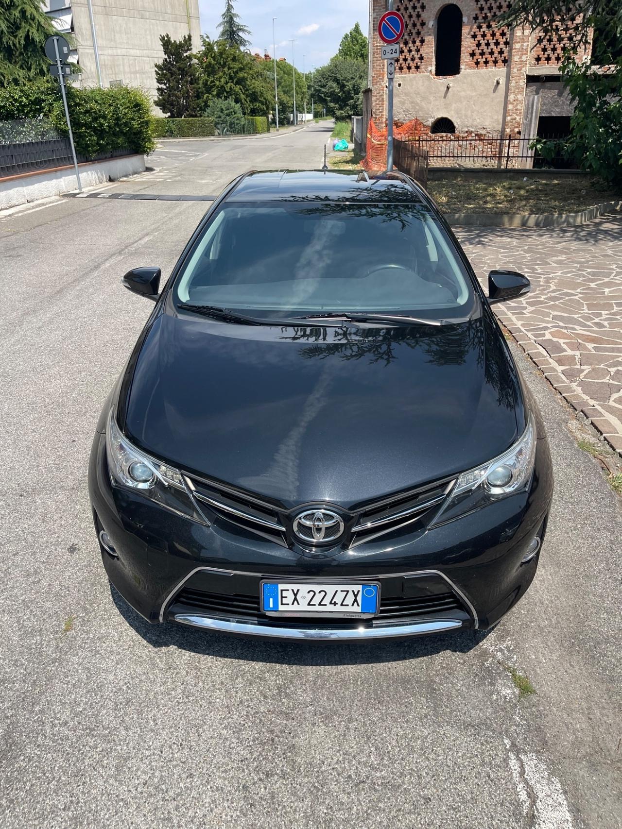Toyota Auris 1.4 D-4D Lounge