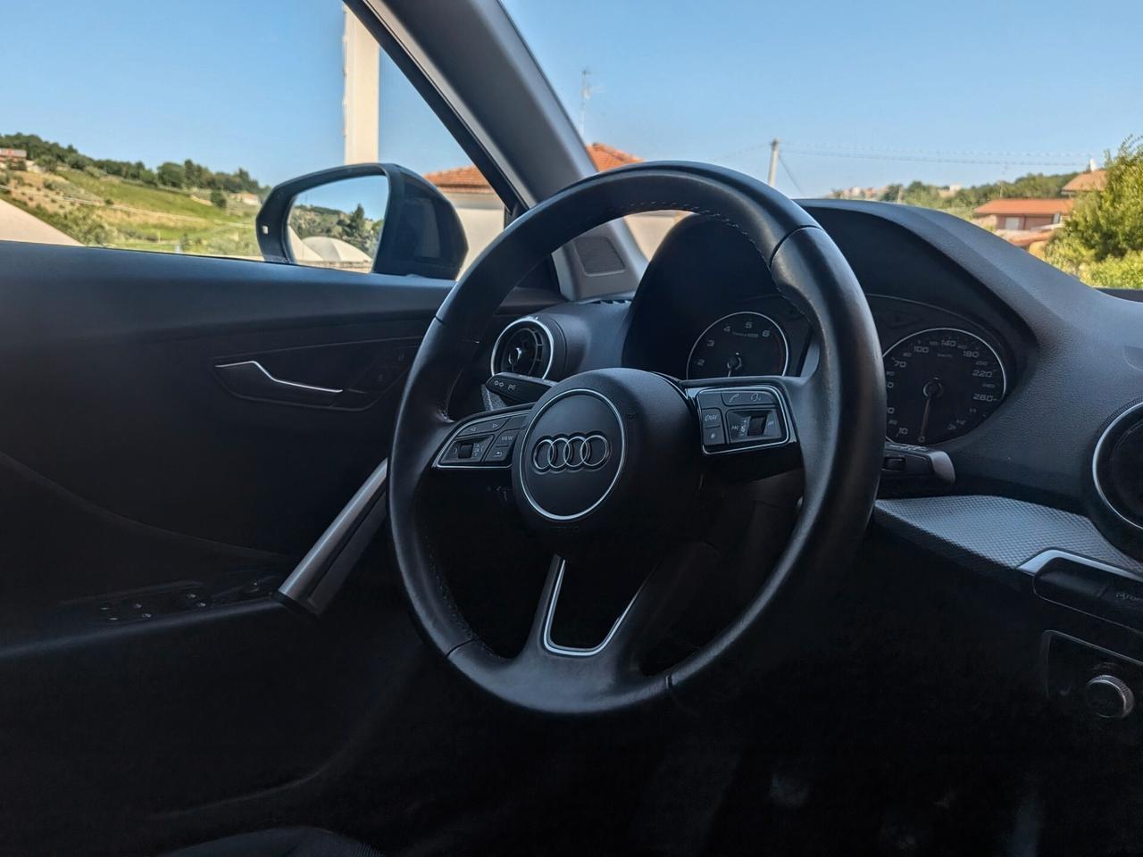 AUDI Q2 30 TFSI BLACK EDITION