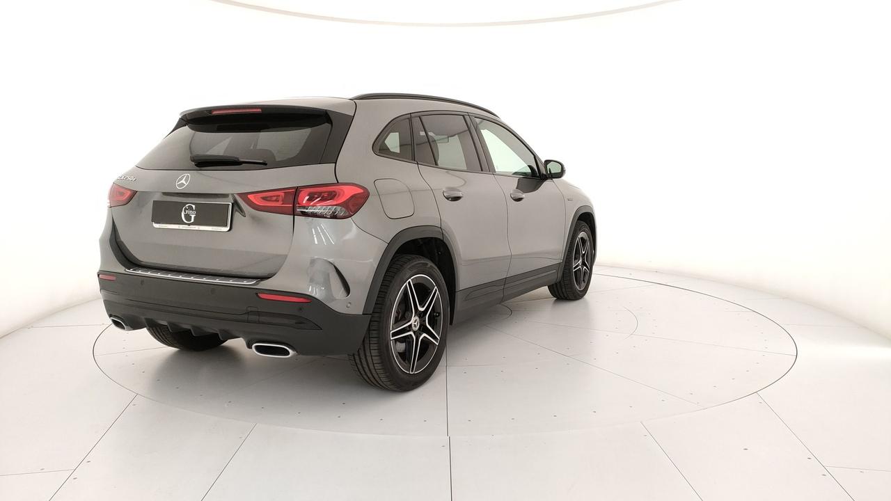 Mercedes-Benz GLA 250 e phev (eq-power) Premium auto