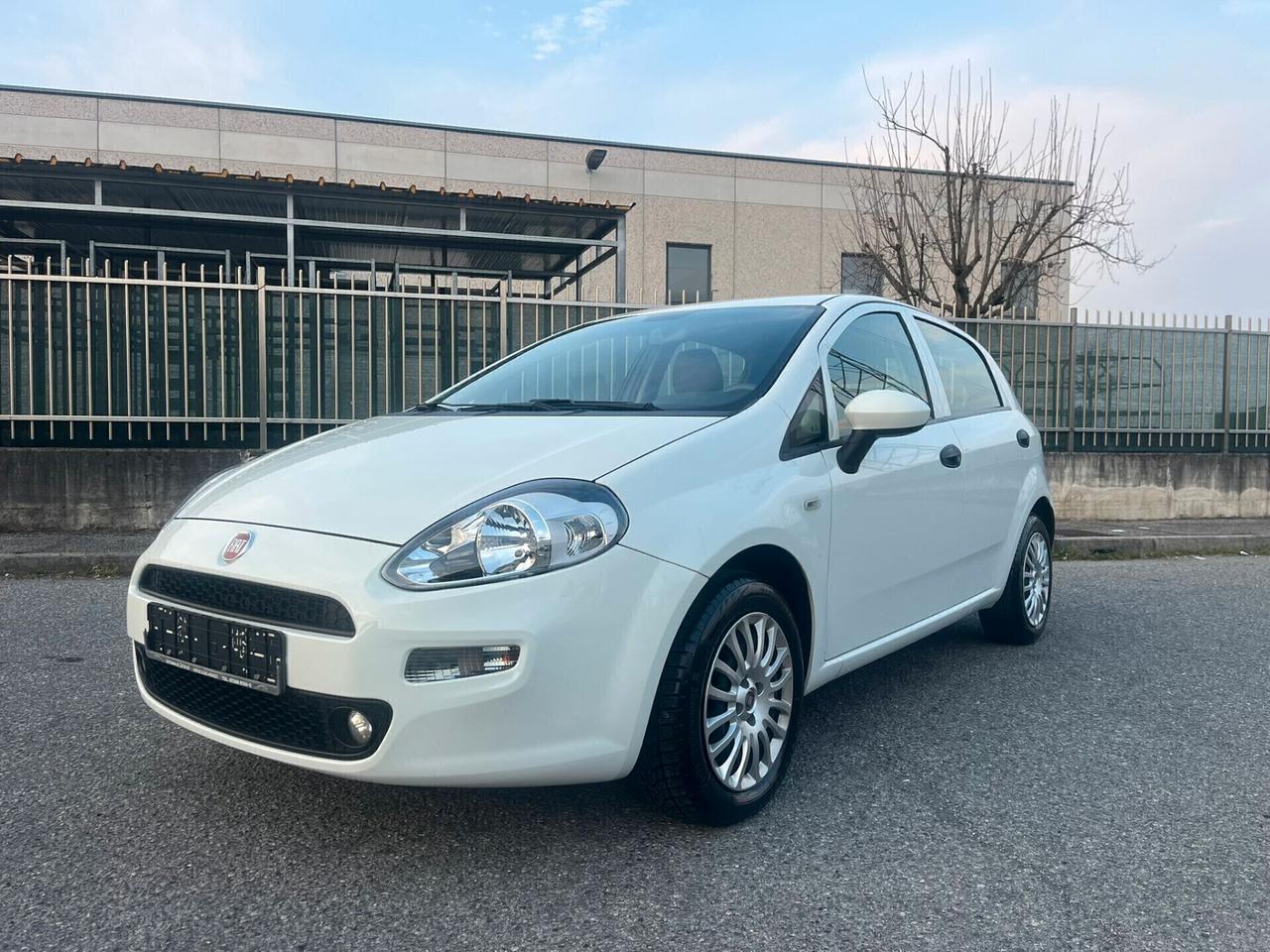 Fiat Punto 1.2 8V solo 49.000km PER NEOPATENTATI