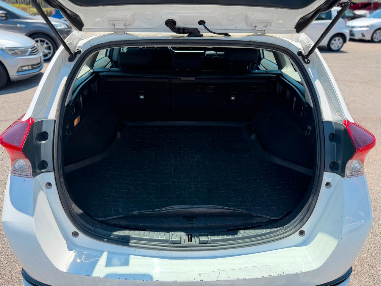 Toyota Auris Touring Sports 1.8 Hybrid Active