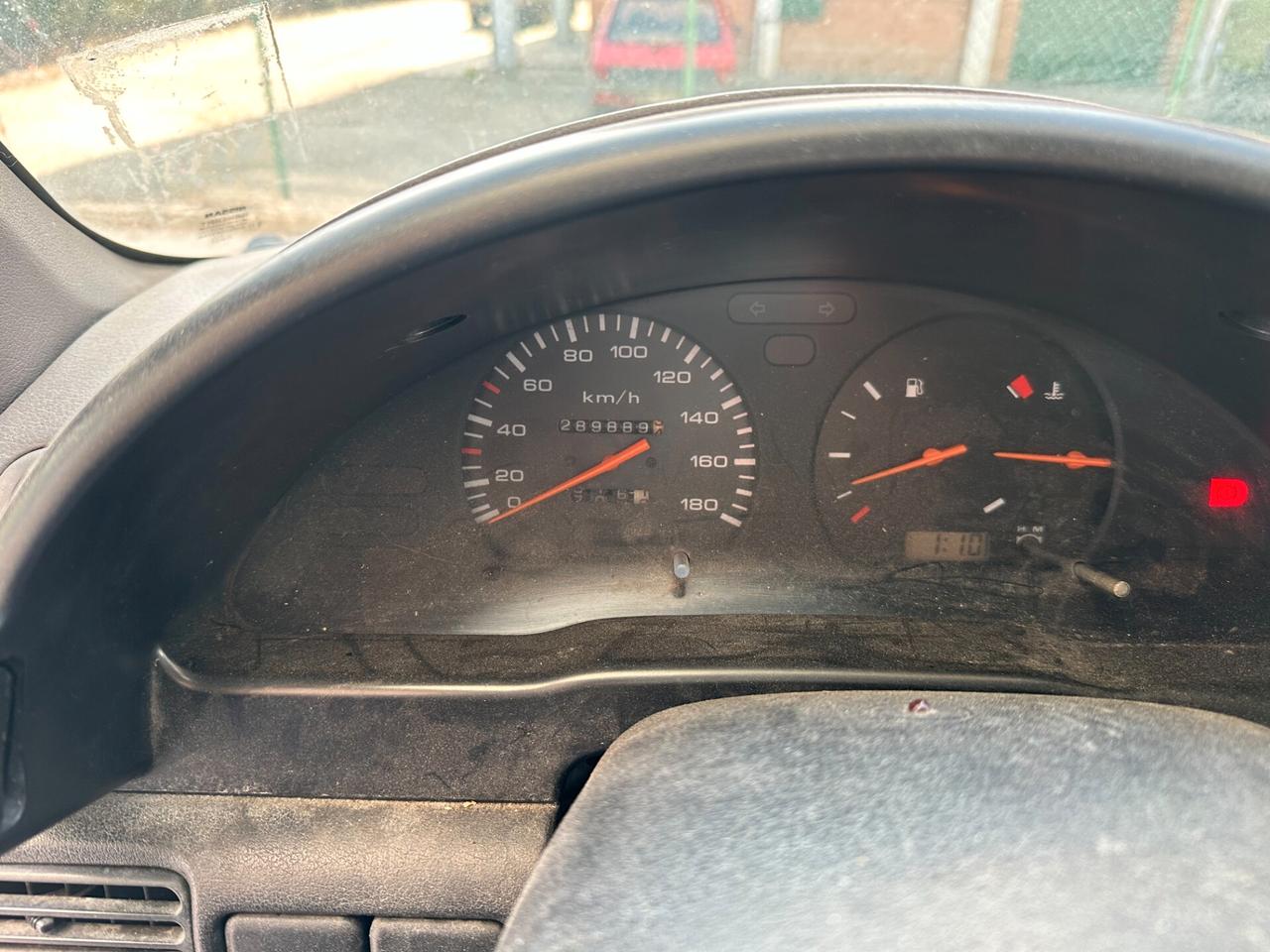 Nissan Serena 1.6 ELX 8 POSTI