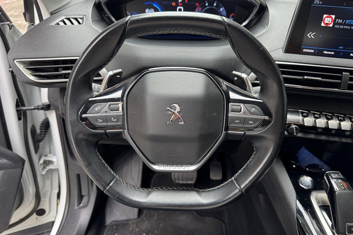 PEUGEOT 3008 BlueHDi 130 S&S EAT8 Allure