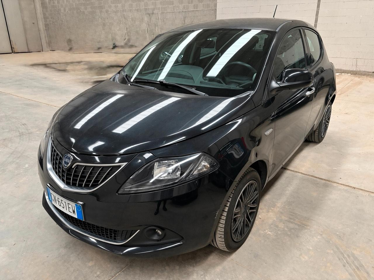 Lancia Ypsilon 1.0 FireFly 5 porte S&S Hybrid Gold