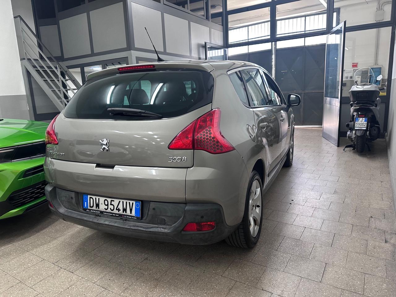 Peugeot 3008 1.6 HDi 110CV Premium