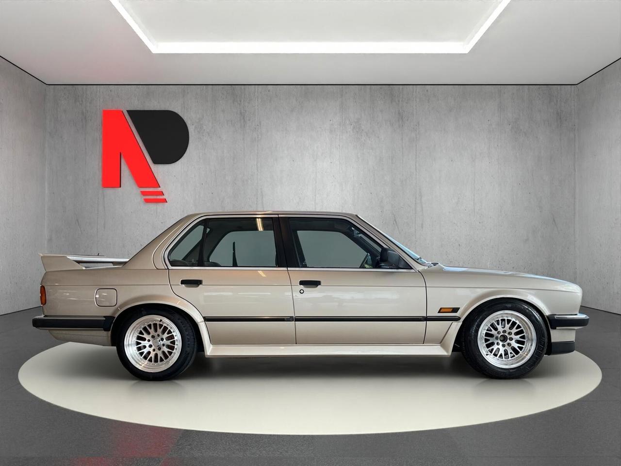 Bmw 318i 4 porte