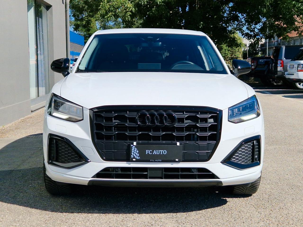 Audi Q2 30 TDI Identity Black
