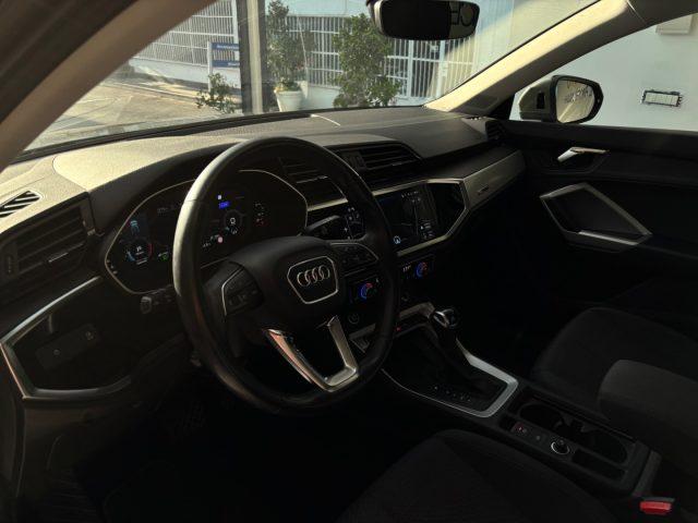 AUDI Q3 35 TDI quattro S tronic S line edition