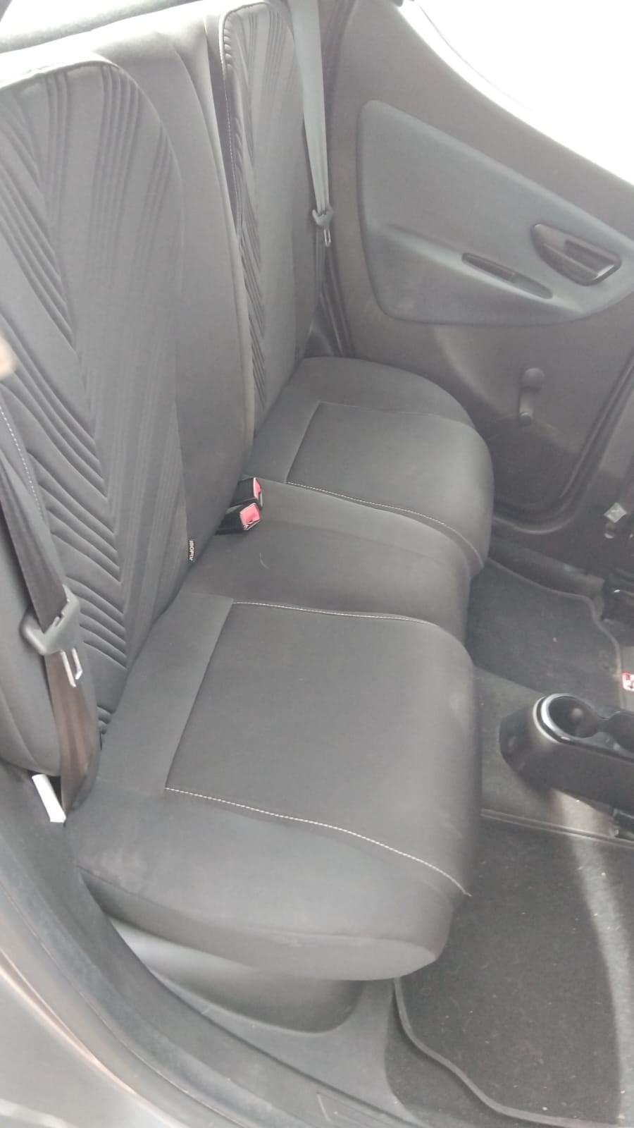 Lancia Ypsilon 1.0 FireFly 5 porte S&S Hybrid Silver