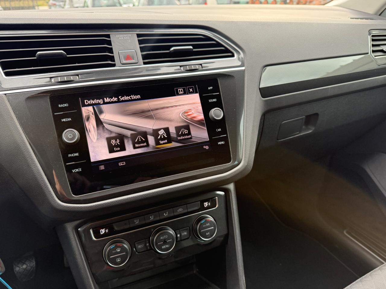 Volkswagen Tiguan 1.6 TDI 116cv R LINE