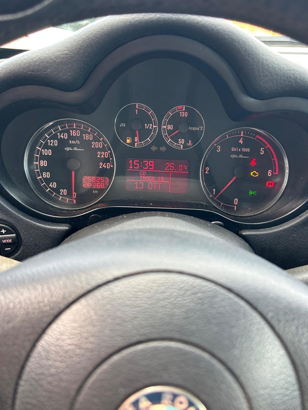 Alfa Romeo 147 1.9 JTD M-JET 16V 5 porte Dist.