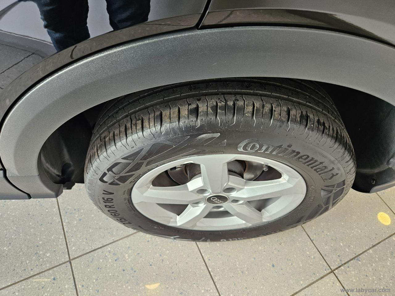 AUDI Q2 30 TDI S tronic Business