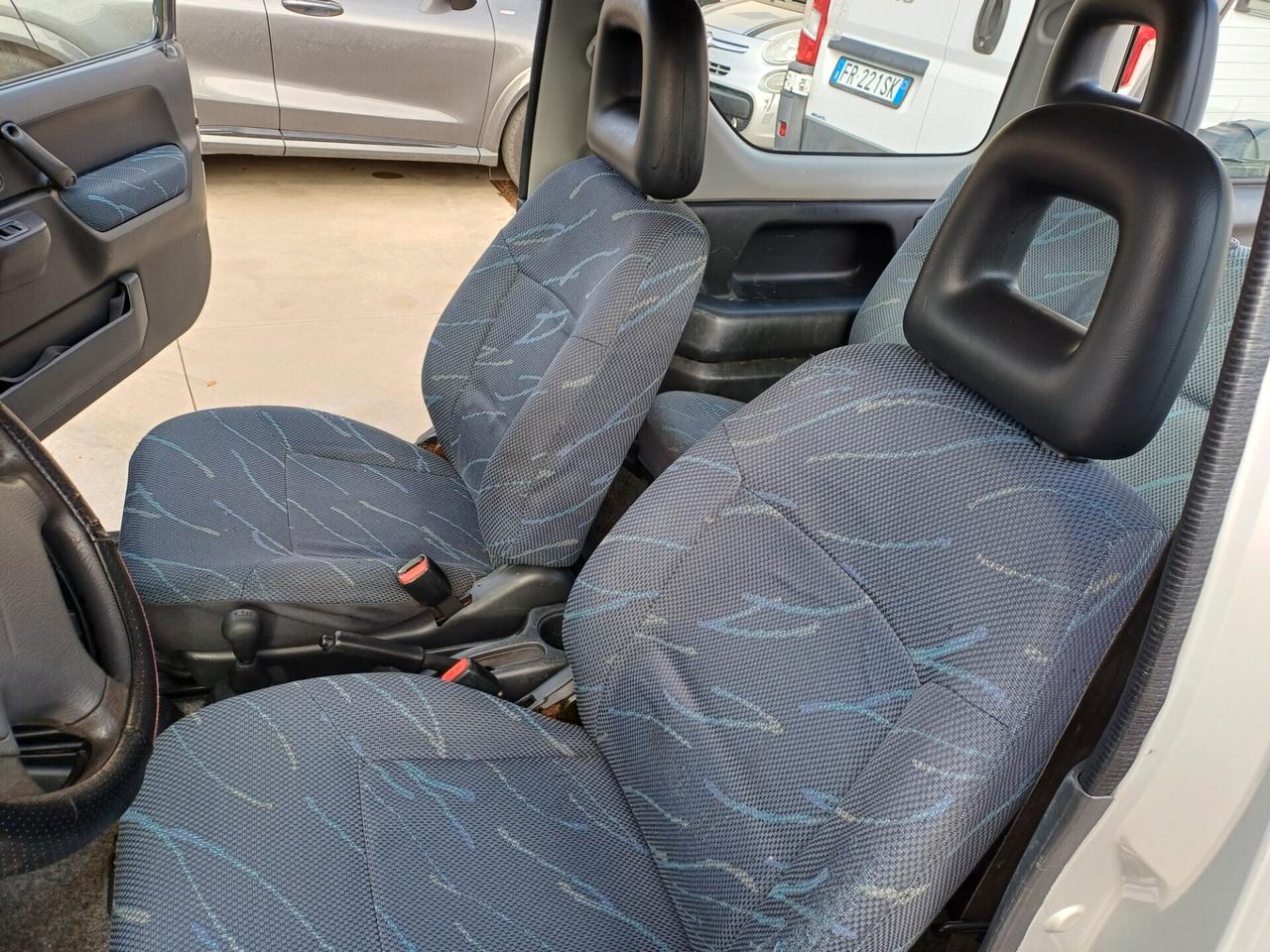 Suzuki Jimny 1.3i 16V cat 4WD JLX