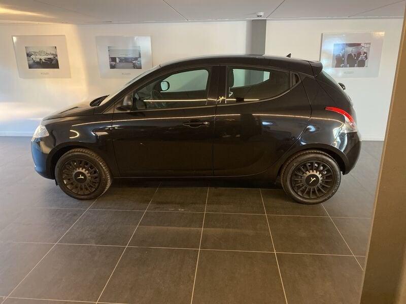 Lancia Ypsilon 1.2 69 CV 5 porte Silver