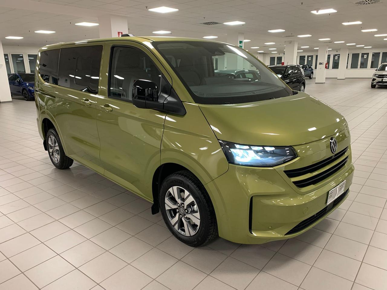 Volkswagen T7 Caravelle t7 2.0 tdi 150cv life l1