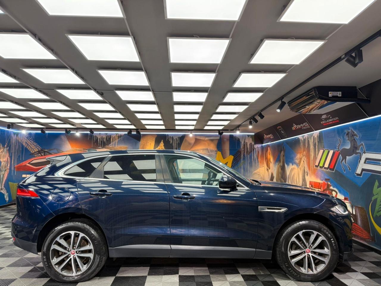 Jaguar F-Pace 2.0 D 240 CV AWD aut. Chequered Flag (140)