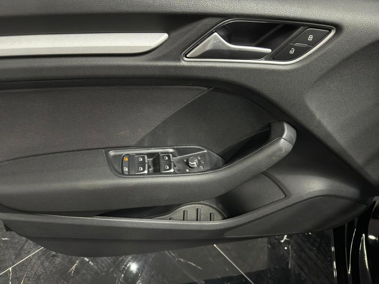 Audi A3 1.6 TDI clean diesel S tronic Ambition