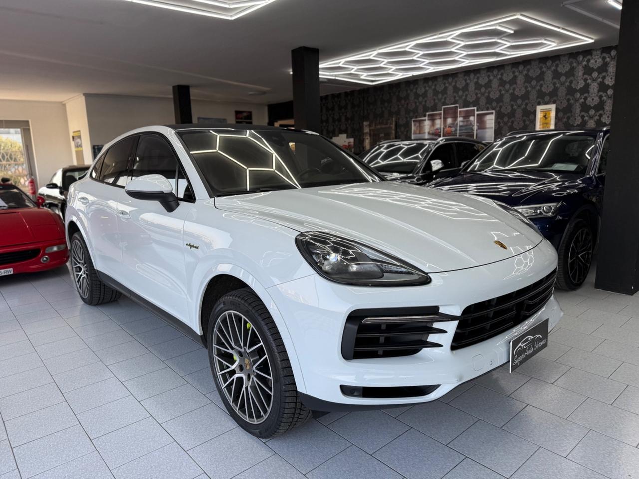 Porsche Cayenne 3.0 V6 E-Hybrid Platinum Edition IVA ESPOSTA
