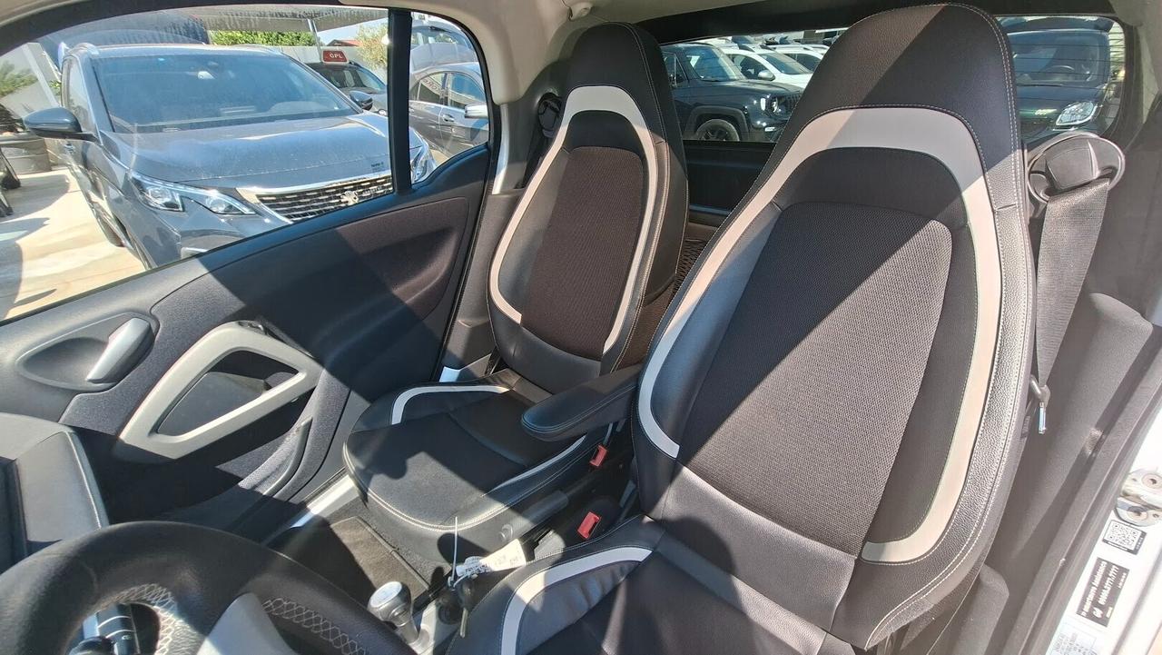 Smart ForTwo 1000 62 kW coupé 2014