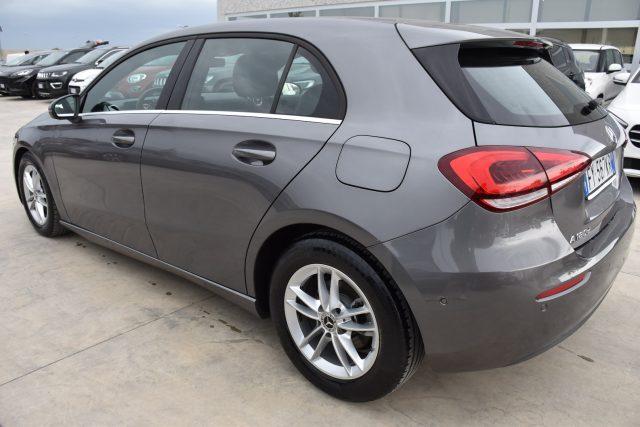 MERCEDES-BENZ A 180 d Automatic Business Extra