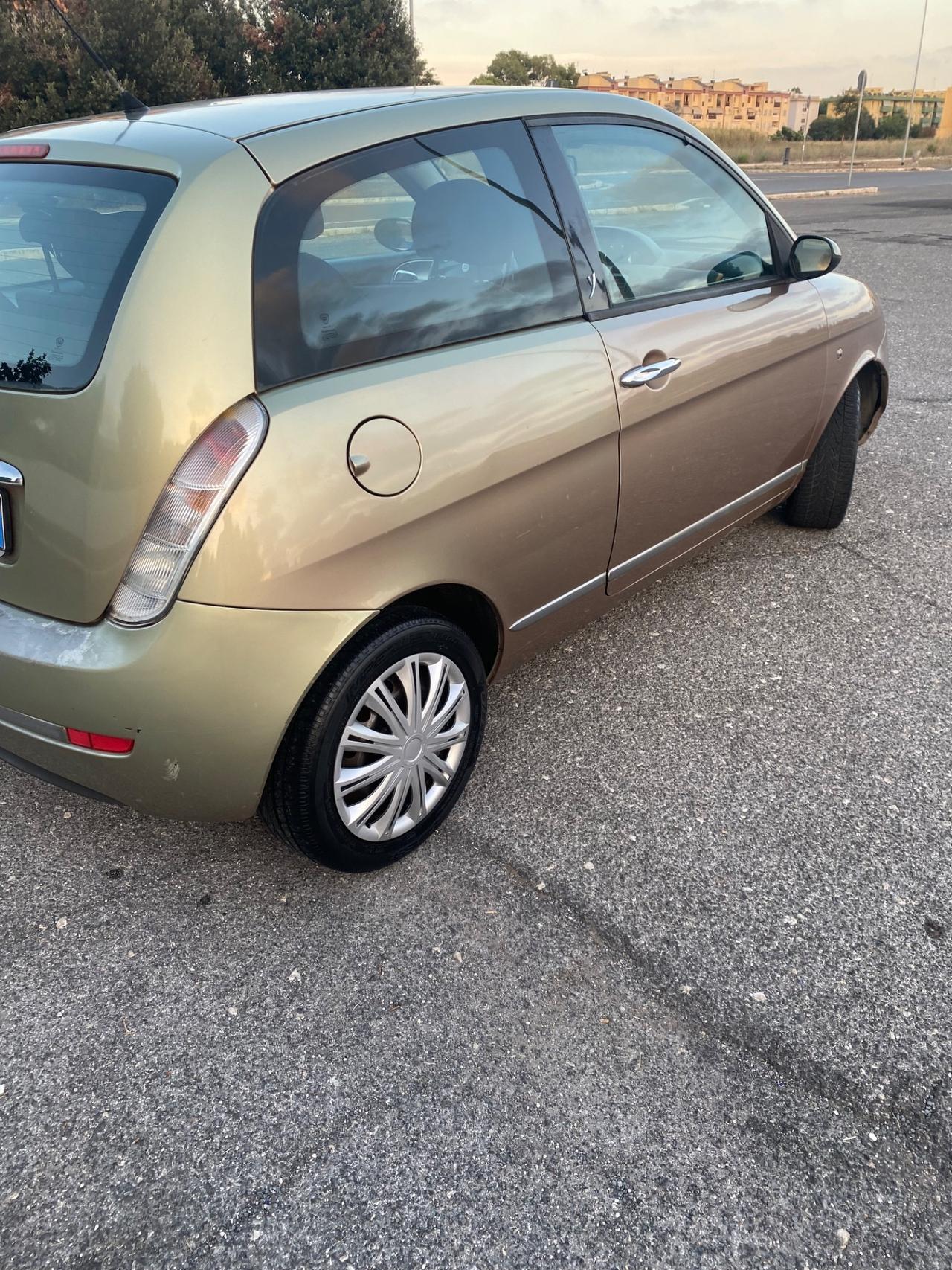 Lancia Ypsilon 1.2 Oro Giallo