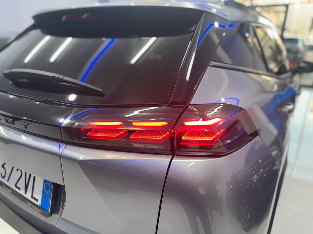 Peugeot 2008 BlueHDi 130 S&S EAT8 Allure