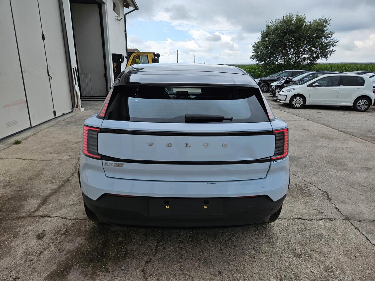 Volvo EX30 single motor Extended Range Plus rwd INCIDENTATA