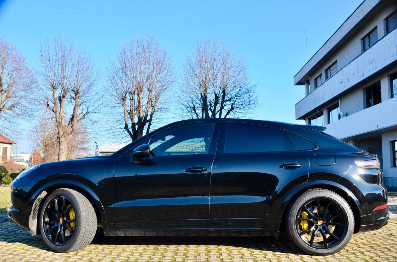 PORSCHE CAYENNE COUPE 3.0 PLUG-IN E-HYBRID 462cv TIPTRONIC, UFF ITALIANA, TETTO, BOSE, SPORT CHRONO, MATRIX, SCARICO, SOSPENSIONI PNEUMATICHE, ROSSO CARTIER, 21", PERMUTE