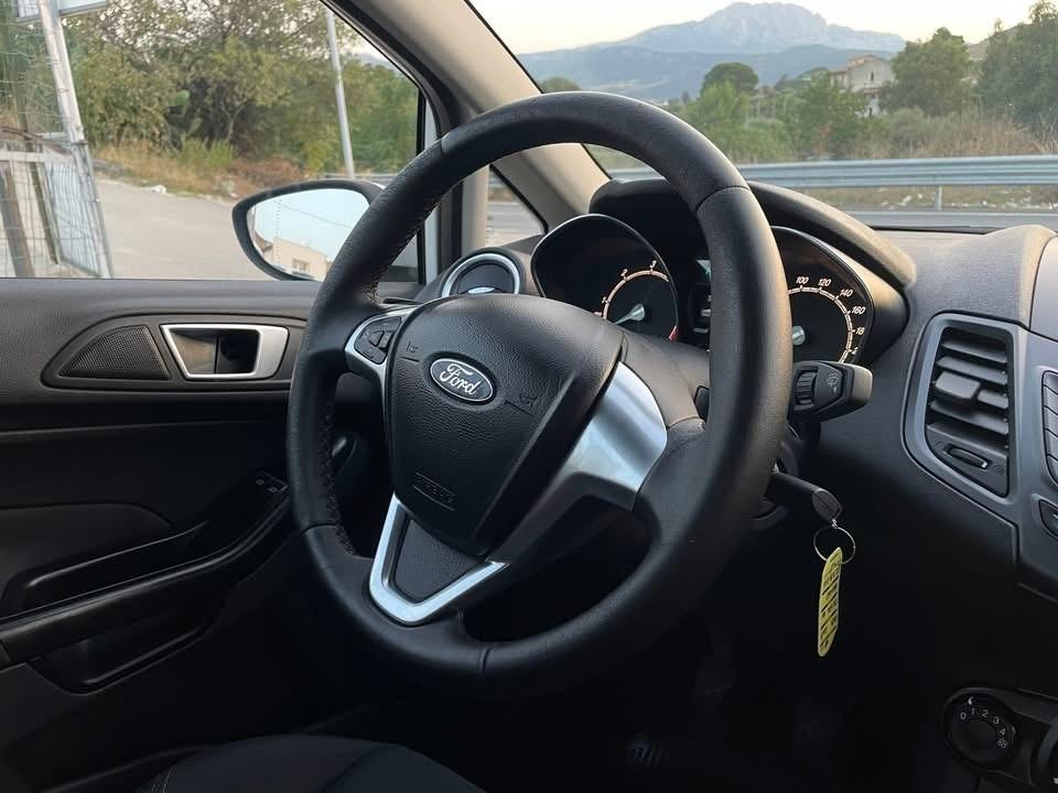 Ford Fiesta 1.5 TDCi 75CV 5 porte