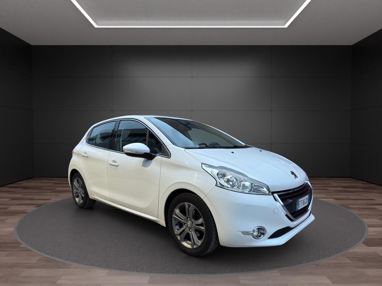 Peugeot 208 1.4 HDi 68 CV 5 porte Allure