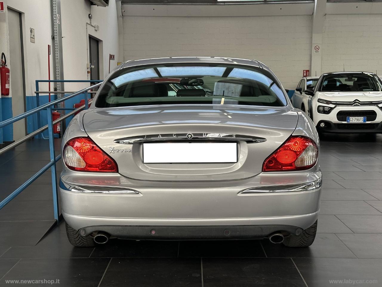 JAGUAR X-Type 2.5 V6 Executive