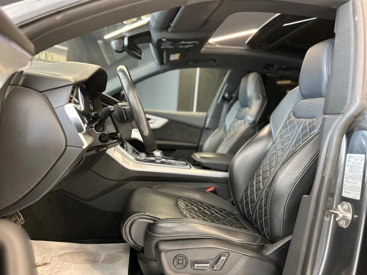 AUDI Q8 50 TDI 286 CV TETTO S LINE FULL