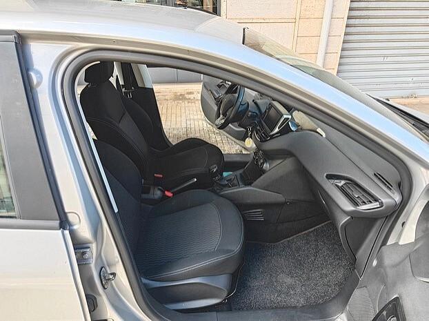 PEUGEOT 208 1.2 5 porte *MOTORE NUOVO* - 11/2018