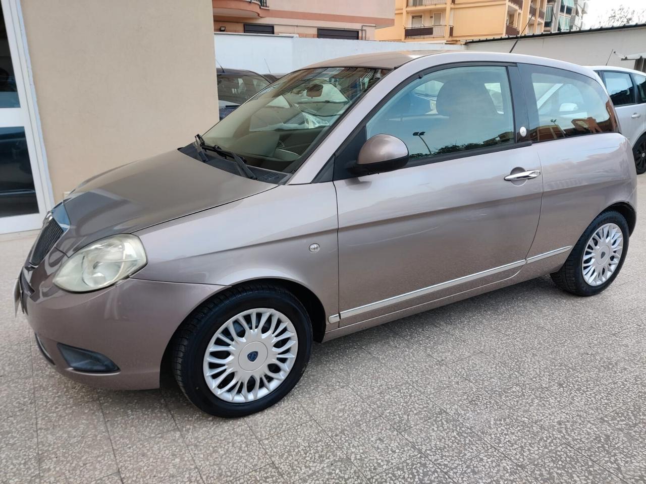 Lancia Ypsilon Benz/GPL