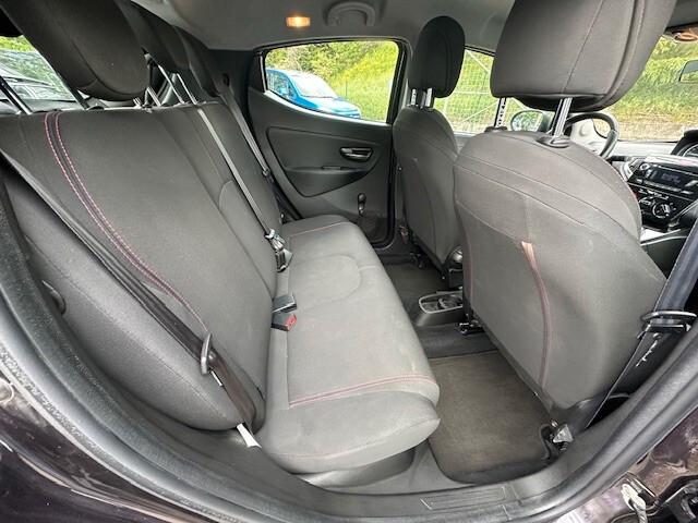 Lancia Ypsilon 1.2 69 CV 5 porte Elefantino