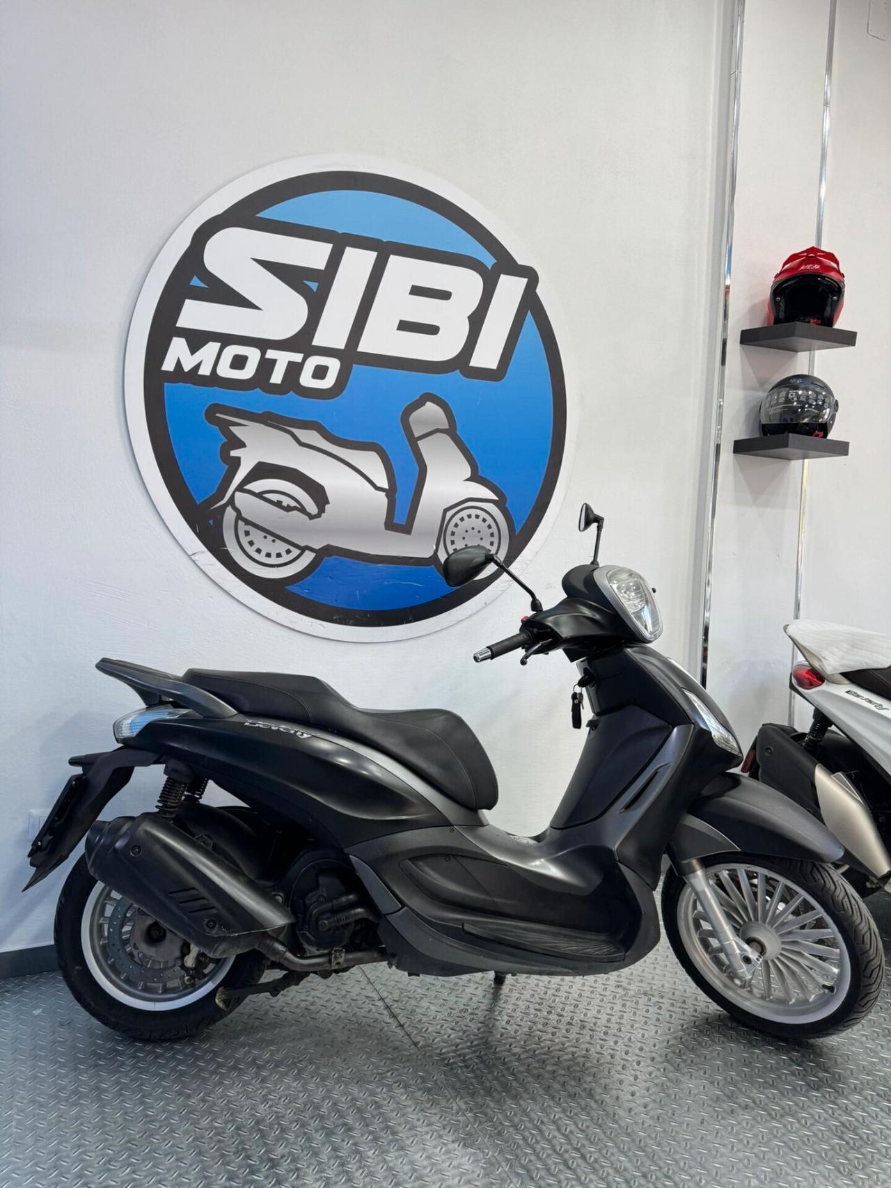 Piaggio Beverly 300