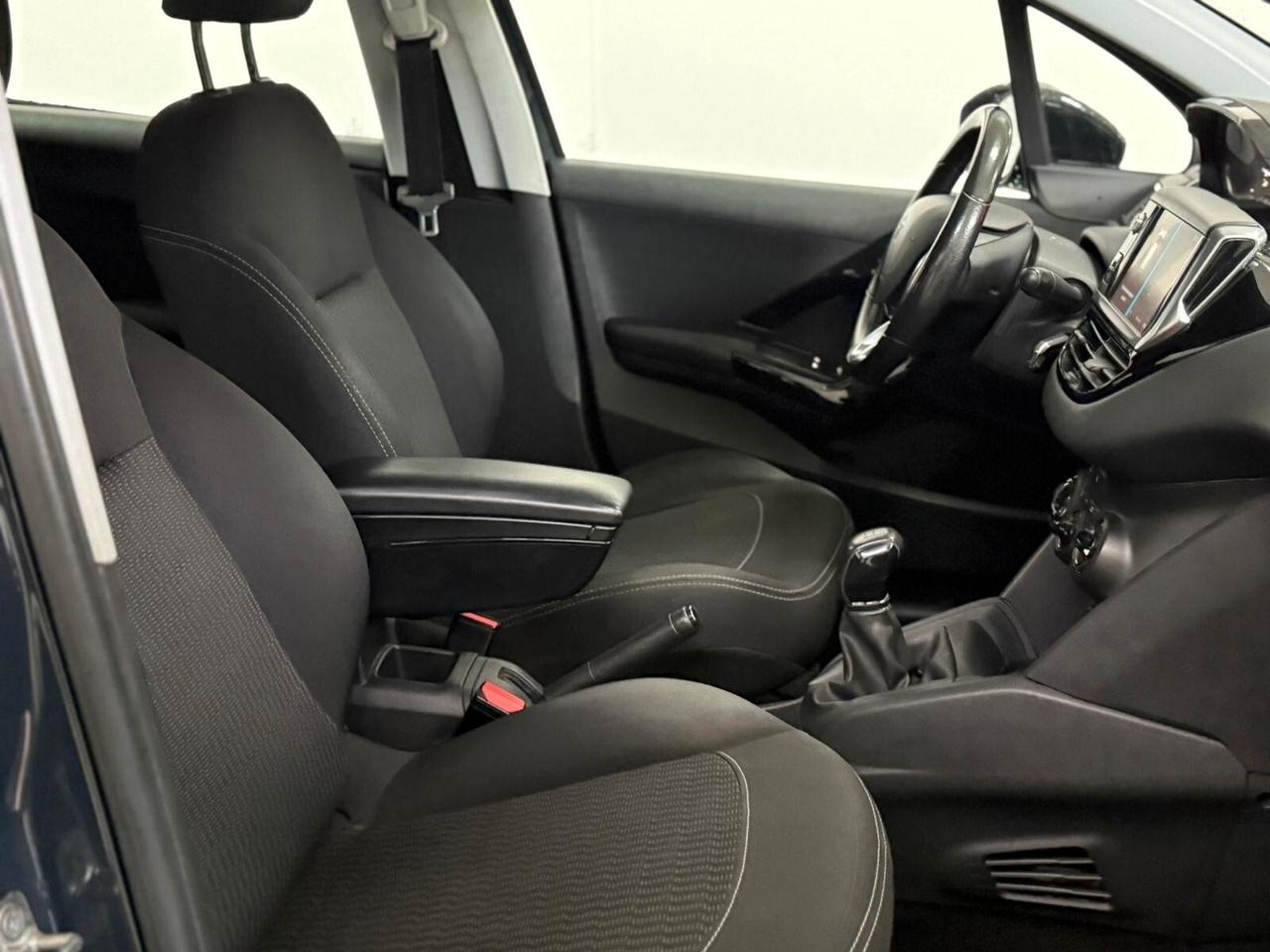 Peugeot 208 PureTech 82 5p. GPL Allure