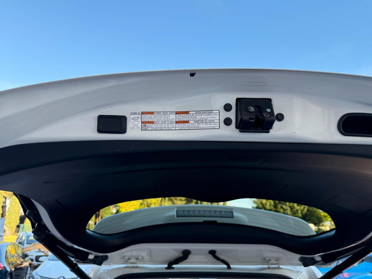 Toyota RAV 4 RAV4 2.0 D-4D 4WD Style White Ed.