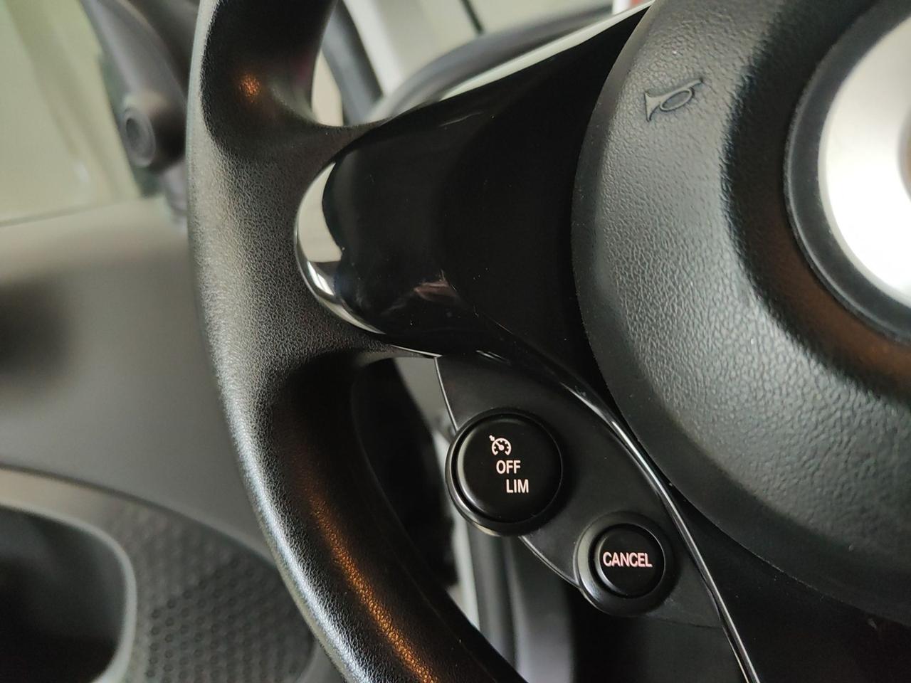 SMART Fortwo III 2015 1.0 70CV URBAN TWINMATIC