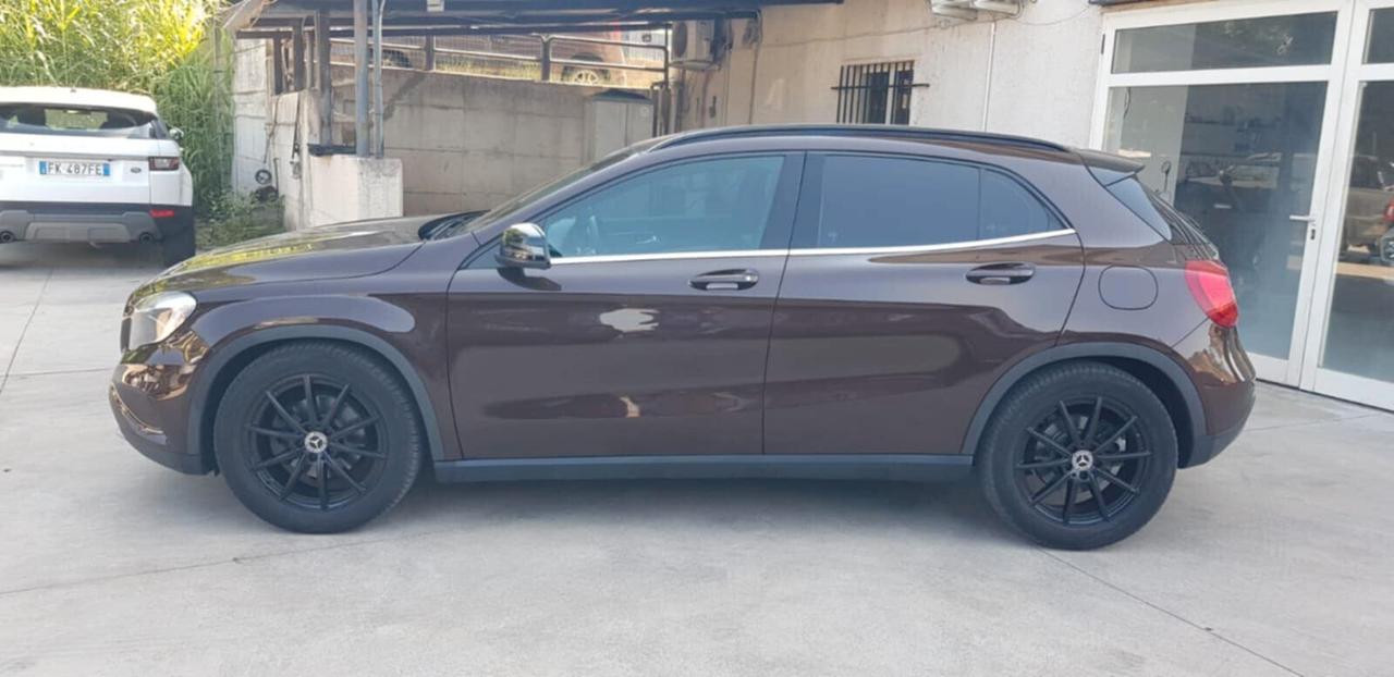 MERCEDES GLA 200 CDI SPORT