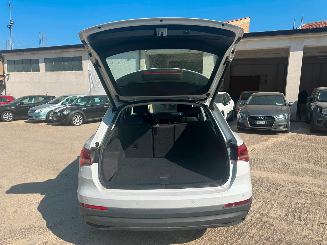 Audi Q3 35 TDI quattro S tronic Business