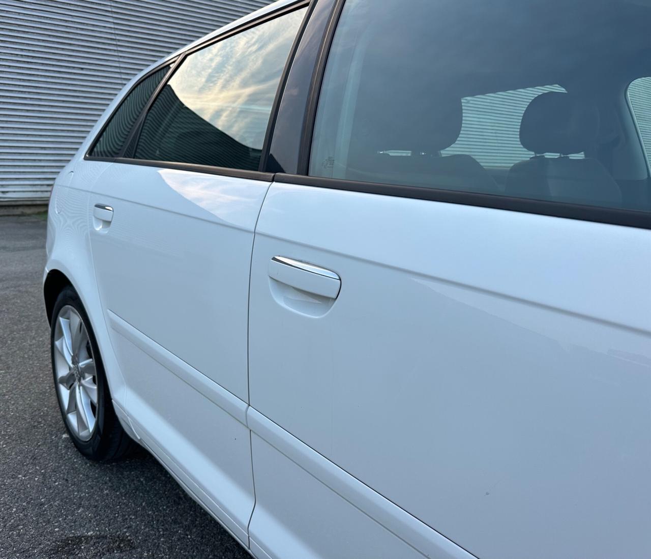 Audi A3 SPB 1.6TDi S tronic Attraction