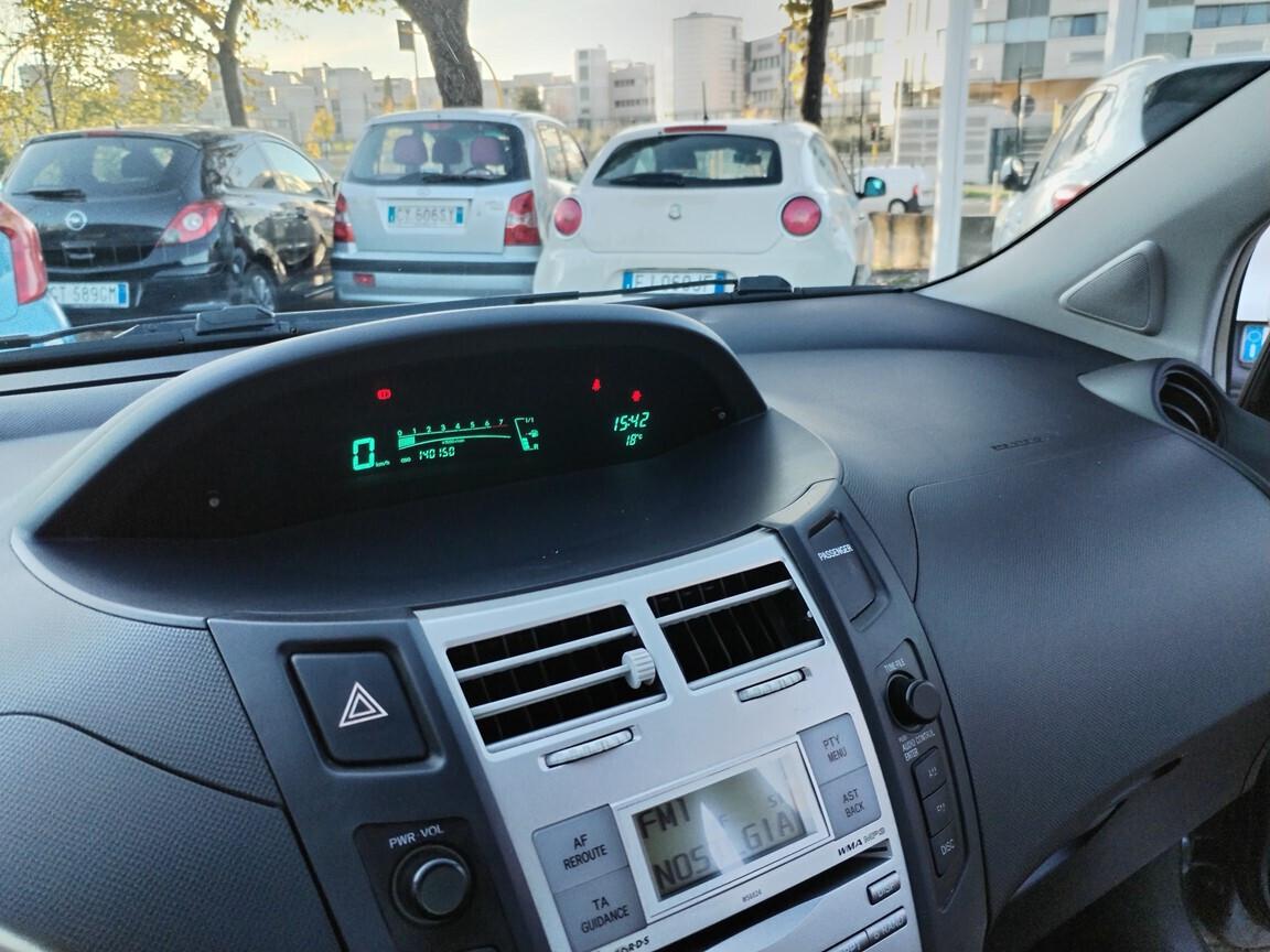 Toyota Yaris 1.0 5 porte 10/2007 km 140000 tagliando pre-consegna