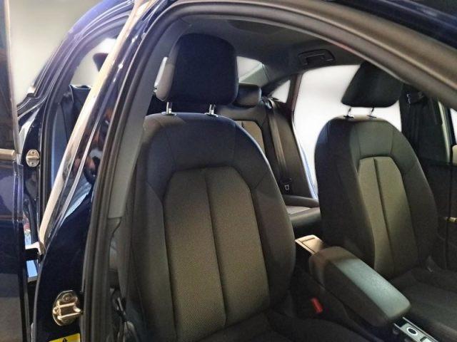 AUDI A3 Sedan 30 TFSI S tronic Business