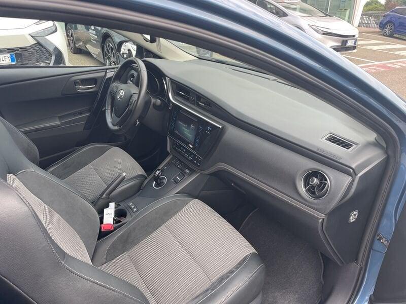 Toyota Auris 1.8 Hybrid Lounge