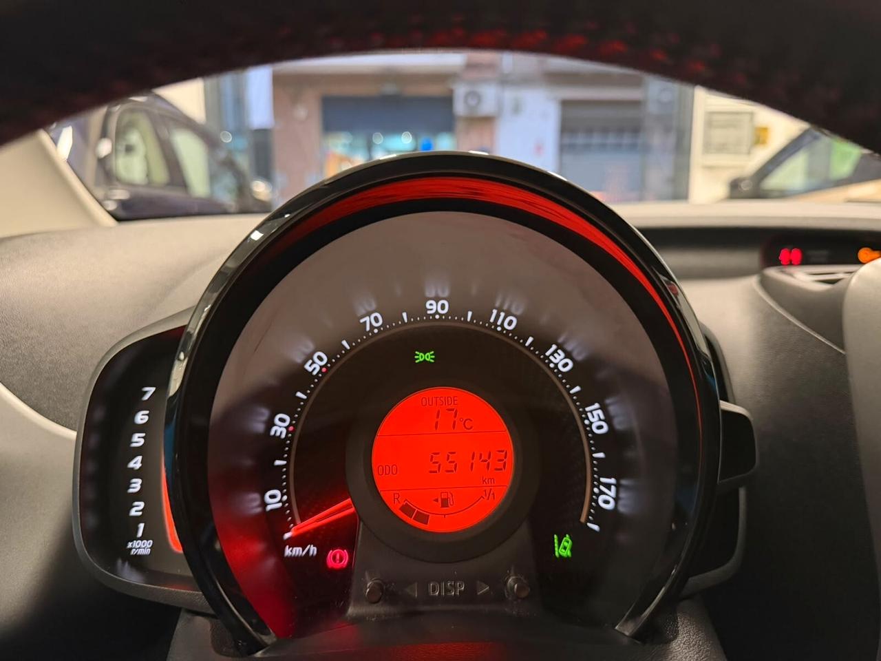 Toyota Aygo Connect 1.0 VVT-i 72 CV 5 porte x-play A RATE DA € 110 AL MESE