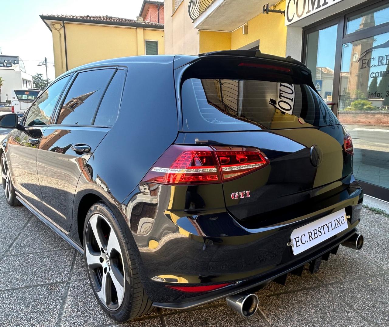 Volkswagen Golf GTI Performance 2.0 230cv