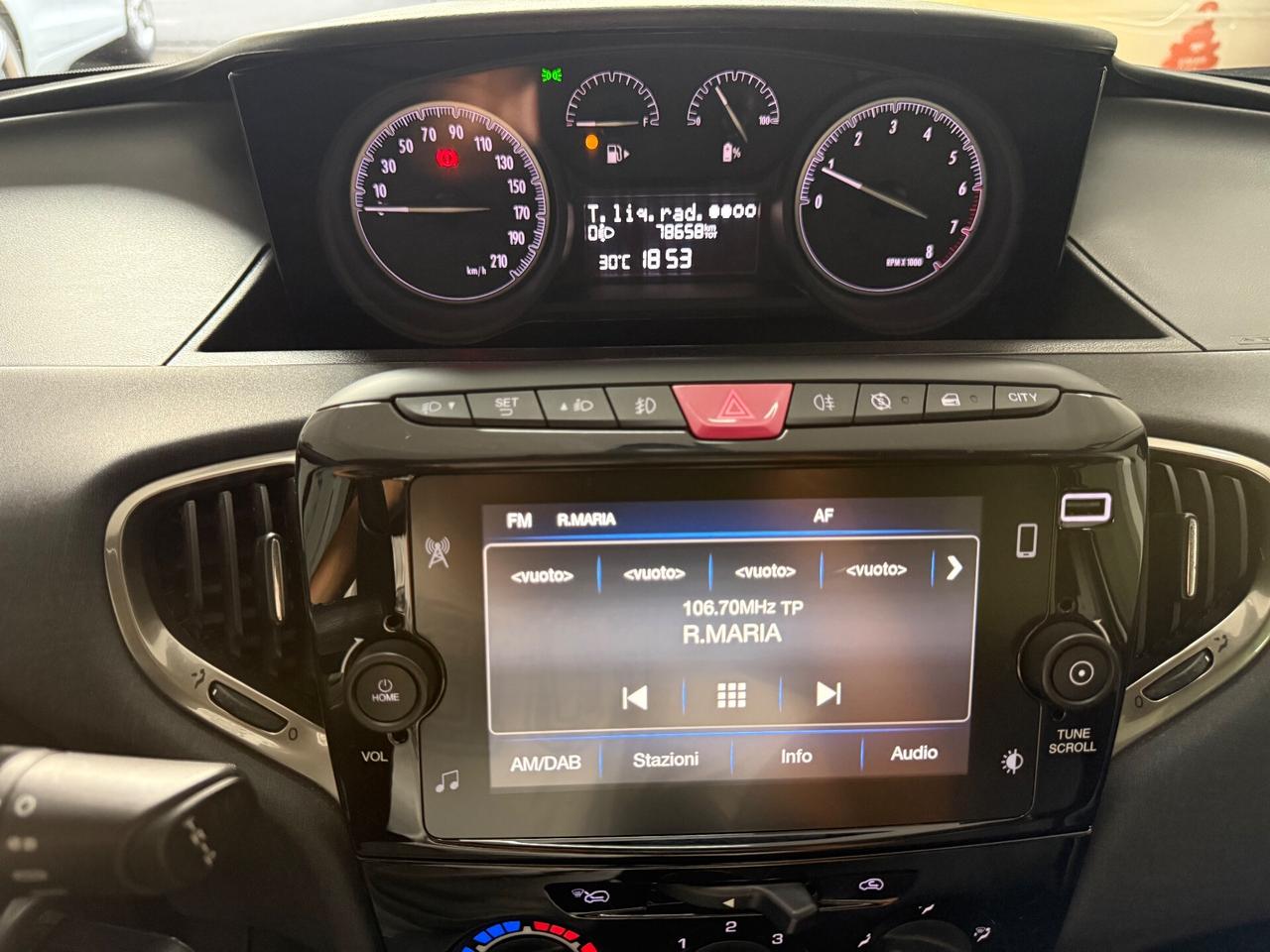 Lancia Ypsilon 1.0 S&S Hybrid Ecochic Gold 78.000km